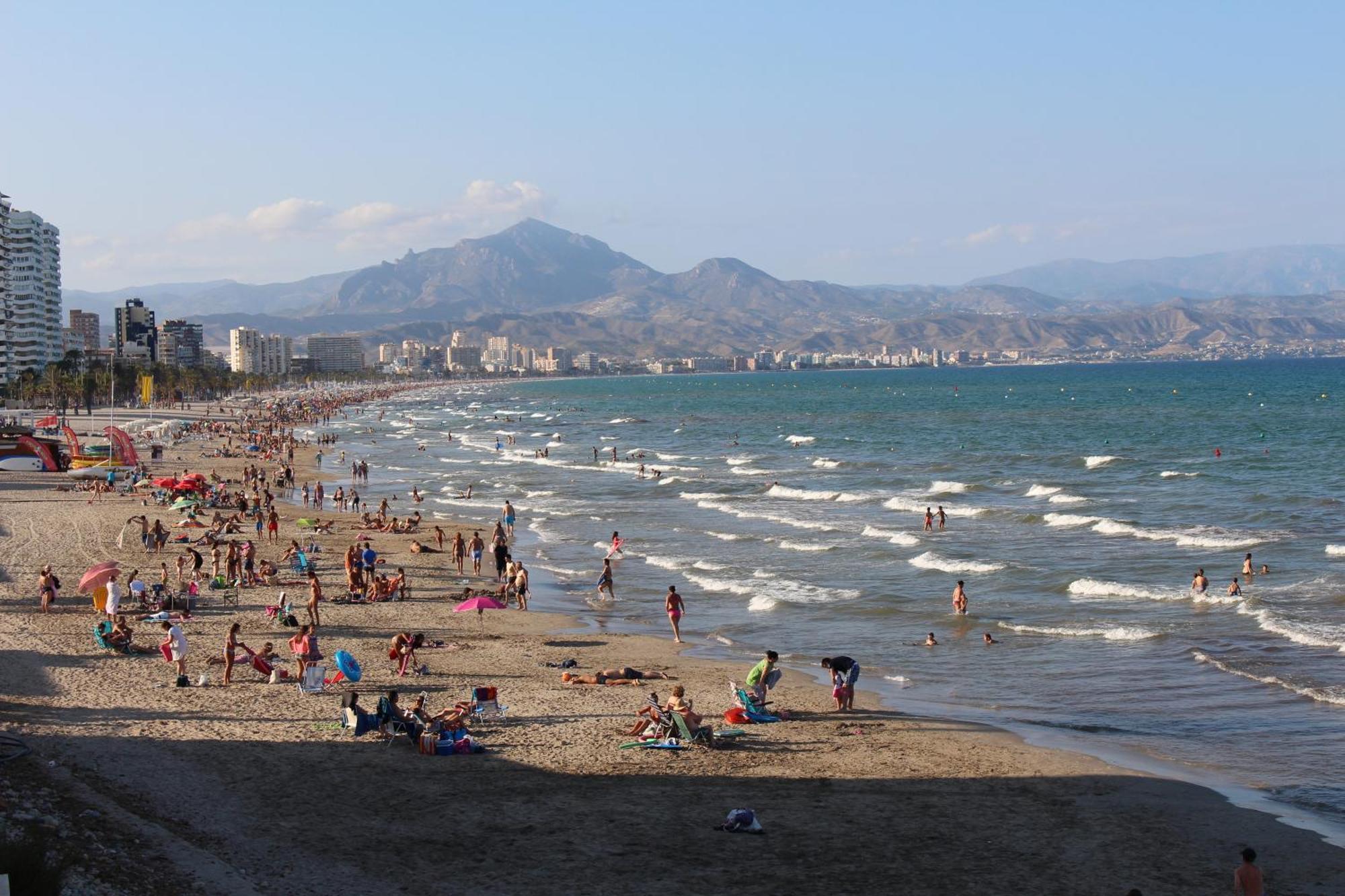 Apartamentos Sol Y Luz El Campello Kültér fotó